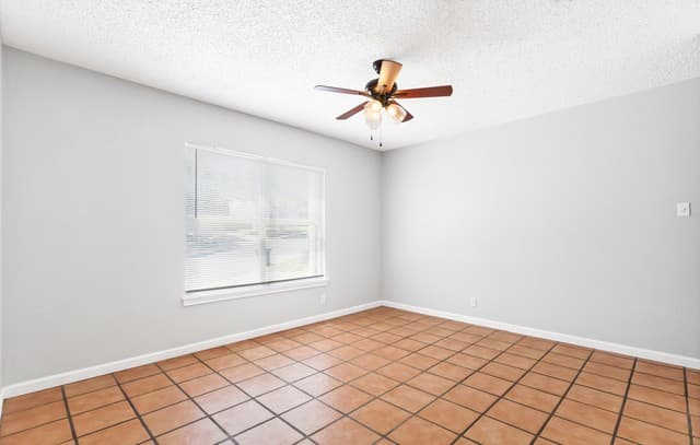 rental at 7705  Autumn Bluff in San Antonio, TX — photo 5