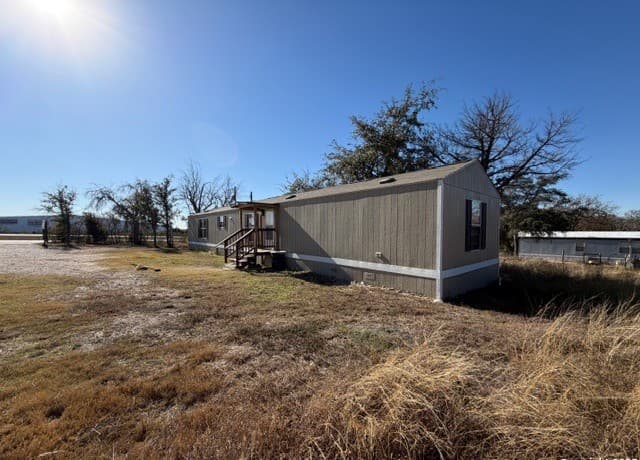 rental at 35 N Creek Loop in Comfort, TX — photo 1