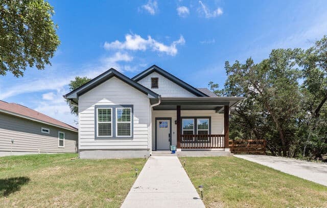 rental at 1125  Cedar Grove Trl in Spring Branch, TX — photo 2