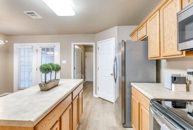 rental at 10915  Toscana Isle in San Antonio, TX — photo 3