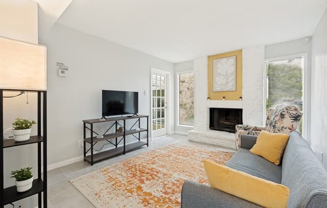 rental at 3843  Barrington Unit 174T in San Antonio, TX — photo 3