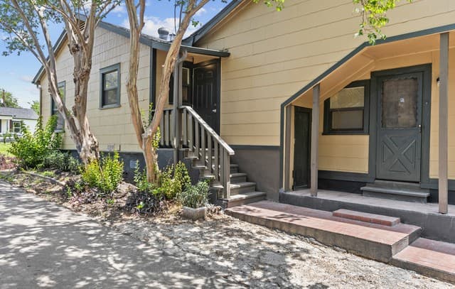 rental at 914  Halliday Ave in San Antonio, TX — photo 4