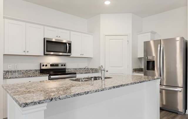 rental at 7443  Cheetah Pass in San Antonio, TX — photo 2