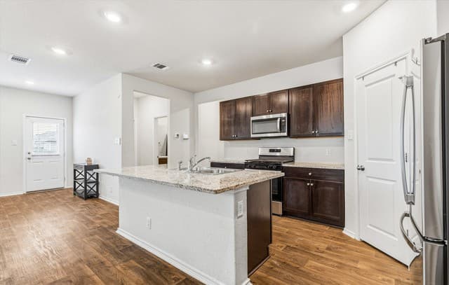 rental at 10512  Gala Blvd in San Antonio, TX — photo 5