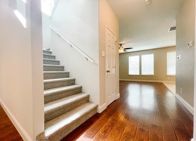 rental at 7738  Paraiso Cir in Boerne, TX — photo 5