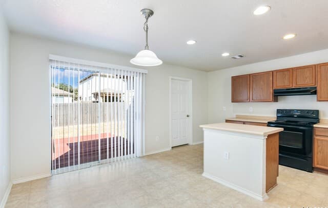 rental at 1531  Ambush Crk in San Antonio, TX — photo 5