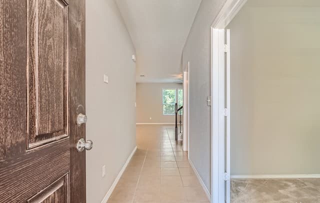 rental at 13927  Laurel Branch in San Antonio, TX — photo 3