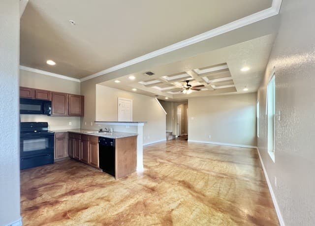 3-bedroom rental at 14103 Veneto Dr Unit 1 in San Antonio, TX — photo 5
