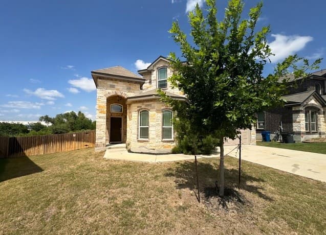 rental at 15230 Comanche Wolf in San Antonio TX