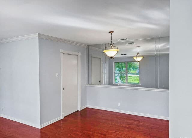 rental at 521  Paseo Canada St in Hollywood Park, TX — photo 3