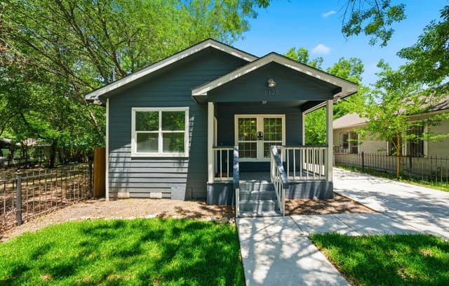 rental at 1125  Delaware St in San Antonio, TX — photo 1