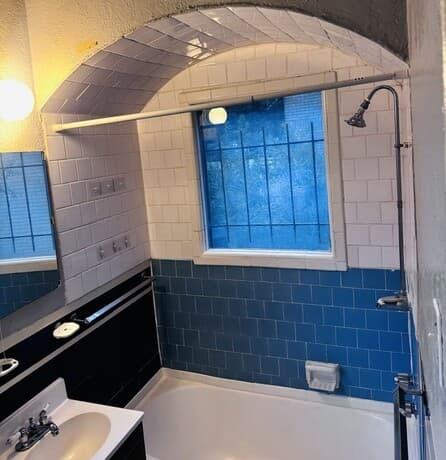 rental at 409 W Lynwood Ave Unit 1 in San Antonio, TX — photo 5