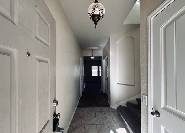 rental at 7102  Hibiscus Fls in San Antonio, TX — photo 2
