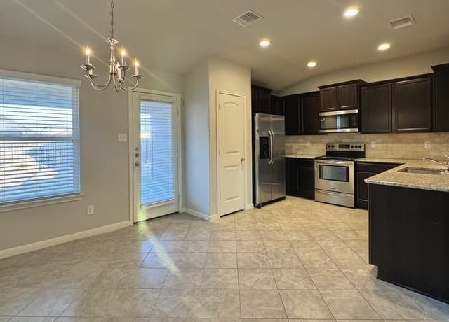 rental at 2249  Olive Hill in New Braunfels, TX — photo 4