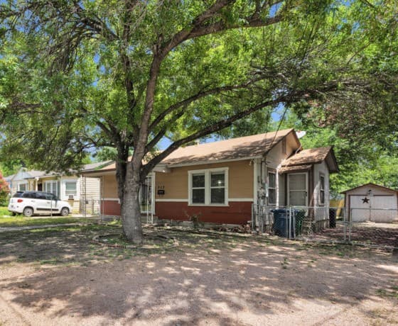 rental at 317  Frost St in San Antonio, TX — photo 3