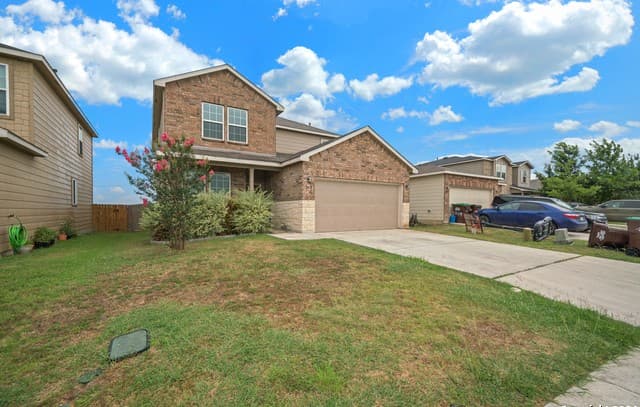 rental at 2415  Camberly Vw in Converse, TX — photo 2