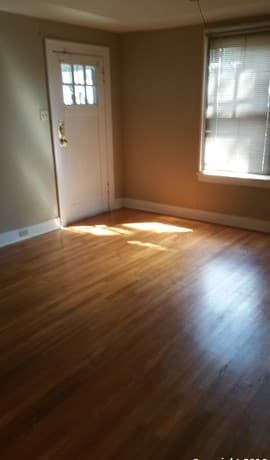 rental at 2223 E Houston St in San Antonio, TX — photo 2