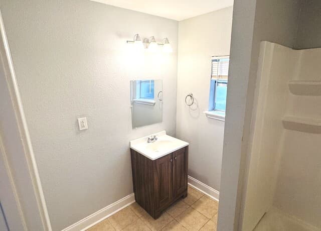 rental at 563 N San Horacio Ave in San Antonio, TX — photo 3