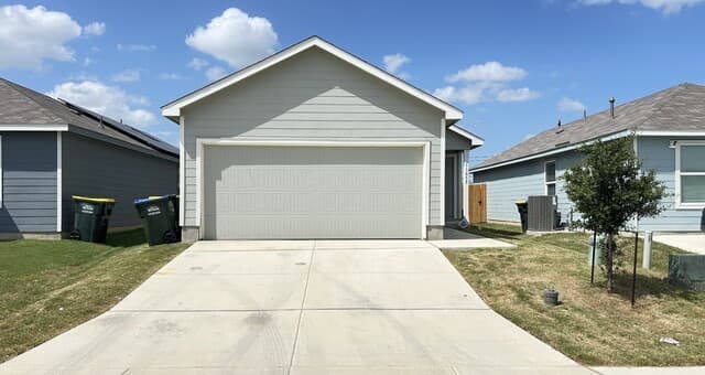rental at 11653  Dog Rose in Converse, TX — photo 1