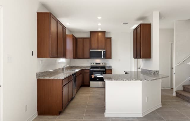rental at 822  Bifurcate Bnd in San Antonio, TX — photo 5
