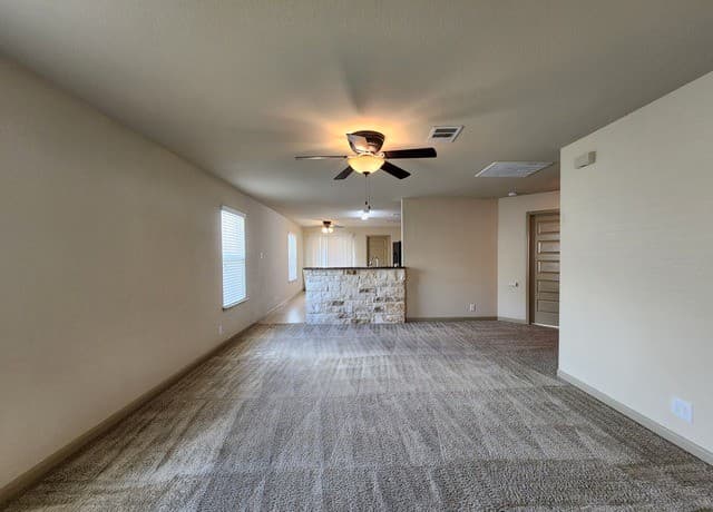 rental at 789  Great Oaks Dr in New Braunfels, TX — photo 5