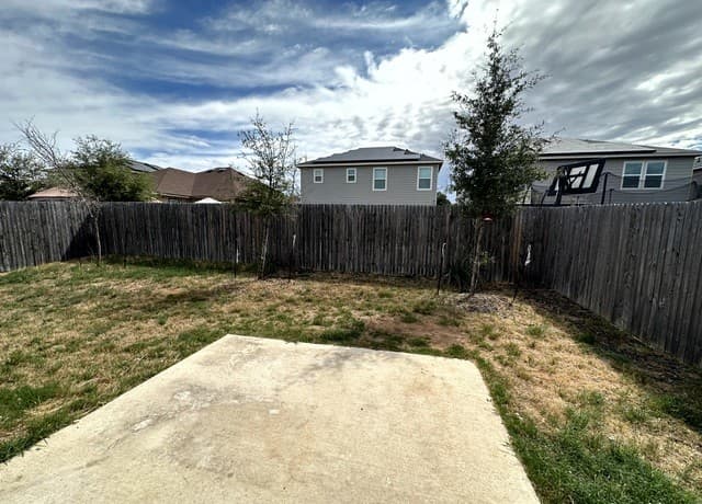 rental at 7968  Broussard in San Antonio, TX — photo 5