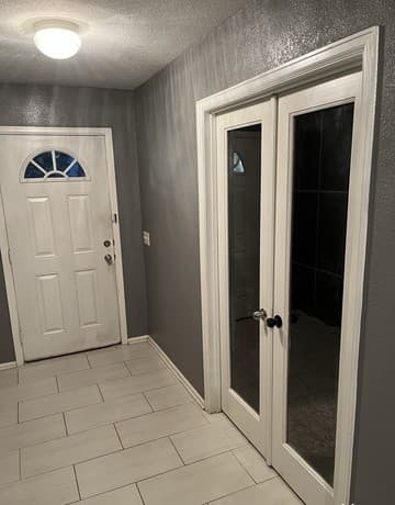 rental at 15710  Robin View in San Antonio, TX — photo 2