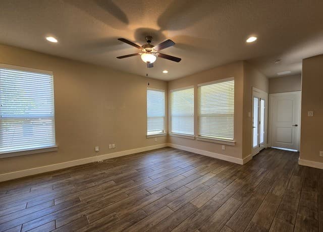 rental at 750  Milestone Park in New Braunfels, TX — photo 2
