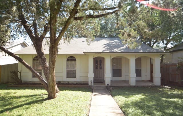 rental at 15038  Polynesian in San Antonio, TX — photo 1