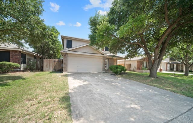 rental at 8926  Valhalla in Selma, TX — photo 3