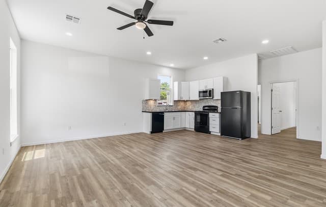 rental at 1130  Hidden Fawn Unit 2 in Canyon Lake, TX — photo 2