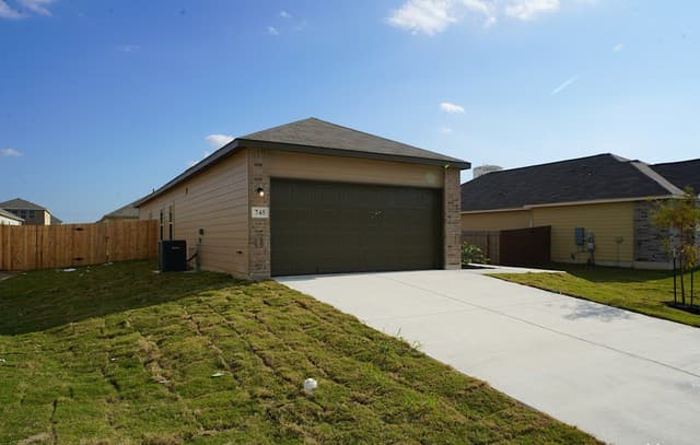 rental at 745  Tupelo Tank Dr in New Braunfels, TX — photo 5