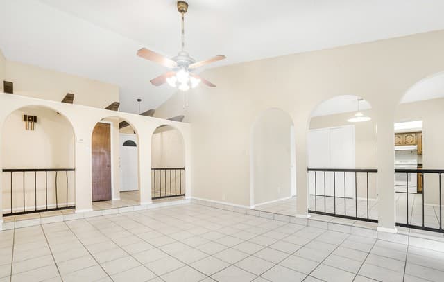rental at 5003  Starfire St in San Antonio, TX — photo 3