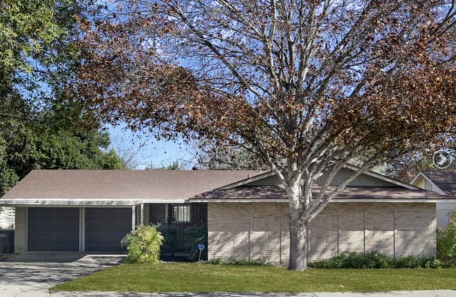rental at 3018  War Arrow in San Antonio, TX — photo 1