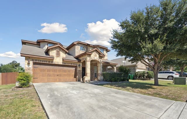 rental at 13401  Ronan in Live Oak, TX — photo 2