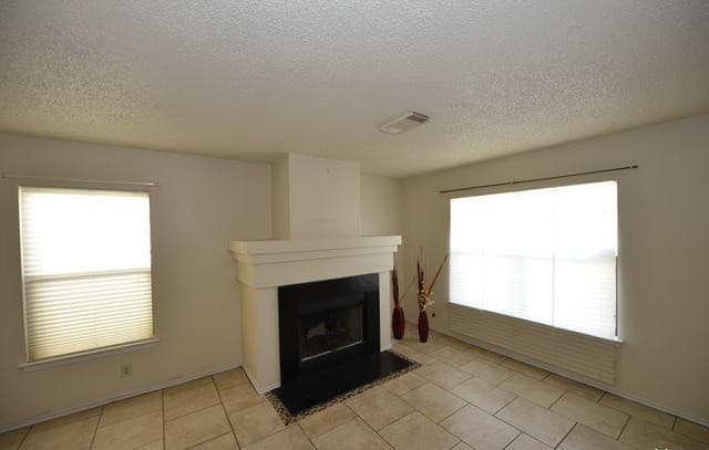 rental at 4914  Port Kenton in San Antonio, TX — photo 2