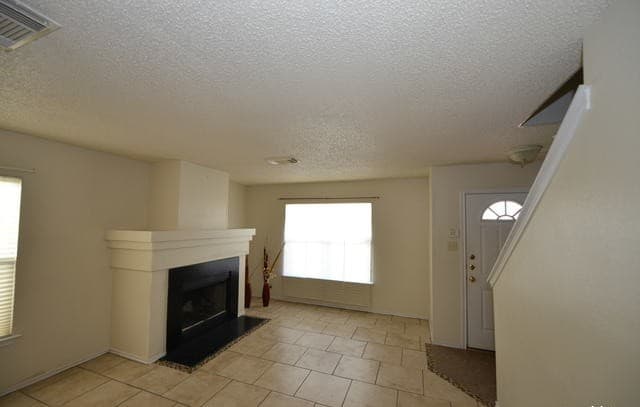 rental at 4914  Port Kenton in San Antonio, TX — photo 3