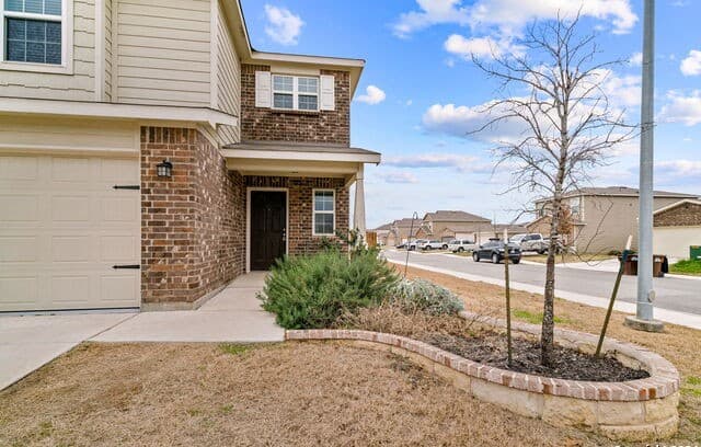 rental at 12042  Silver Lgt in San Antonio, TX — photo 5
