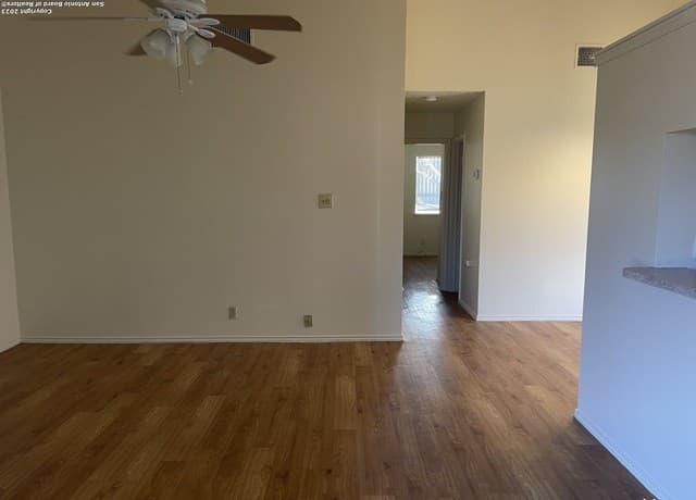 rental at 14439  Hereford in San Antonio, TX — photo 2