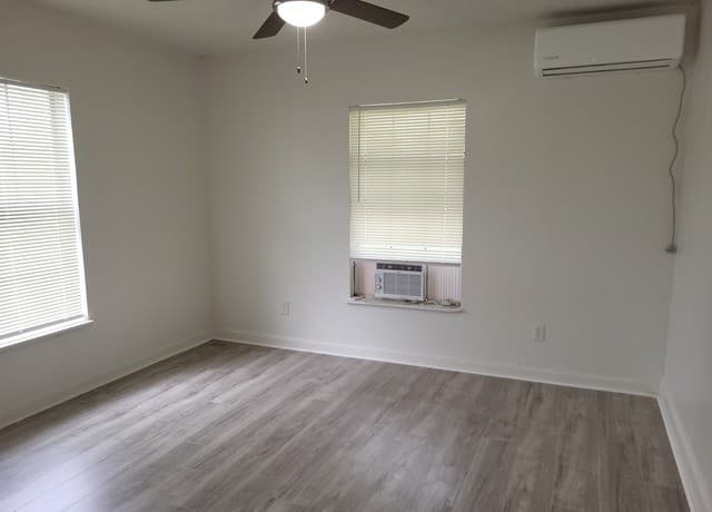 rental at 6950  Lark Haven Ln Unit 1 in San Antonio, TX — photo 4