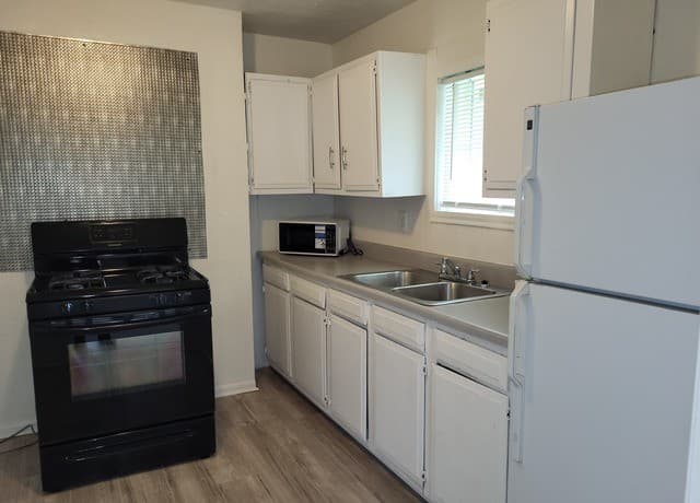 rental at 6950  Lark Haven Ln Unit 1 in San Antonio, TX — photo 5