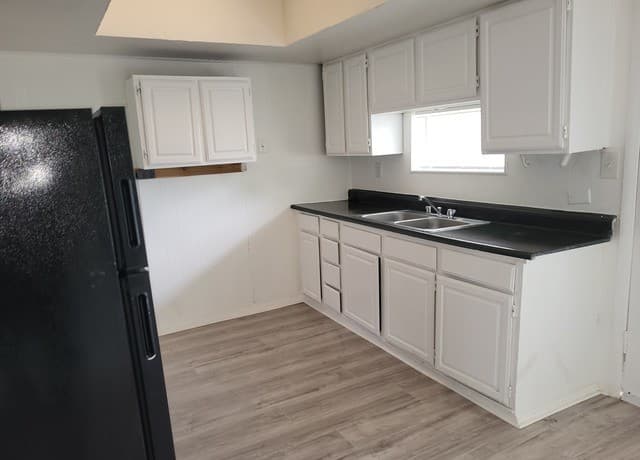 rental at 6950  Lark Haven Ln Unit 2 in San Antonio, TX — photo 4