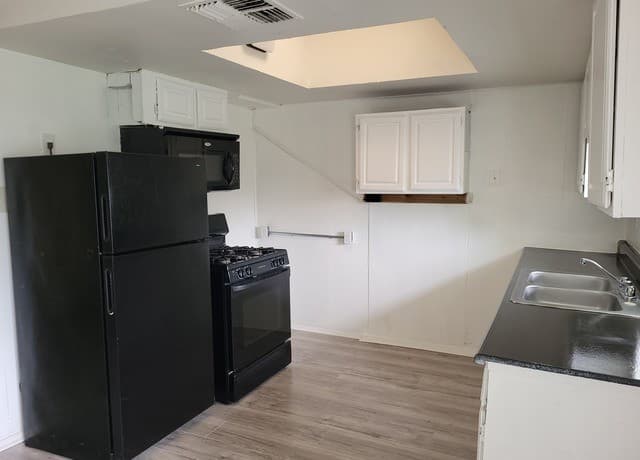 rental at 6950  Lark Haven Ln Unit 2 in San Antonio, TX — photo 5