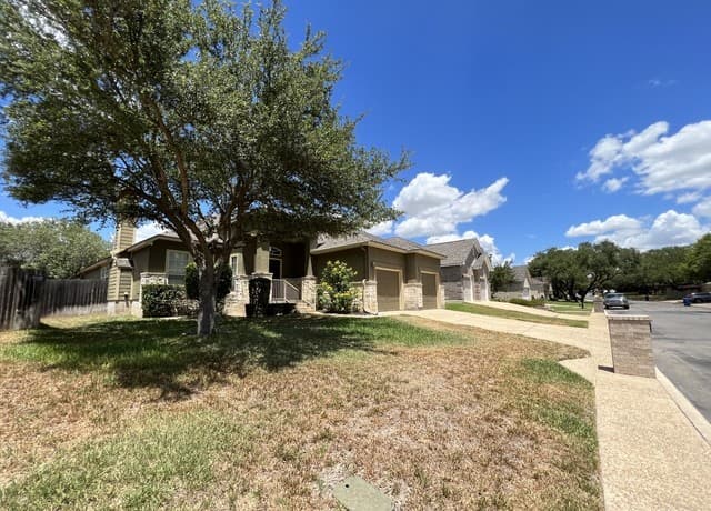 rental at 1303  Bluff Forest in San Antonio, TX — photo 3