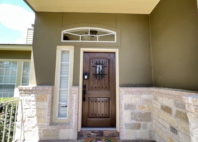 rental at 1303  Bluff Forest in San Antonio, TX — photo 4