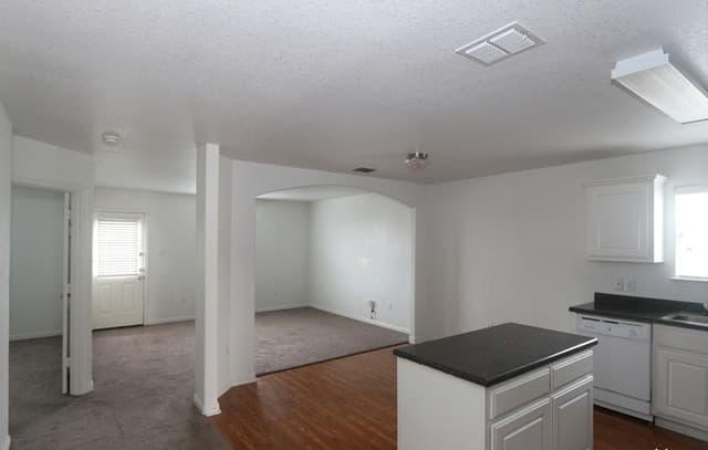 rental at 5810  Wildcat Canyon in San Antonio, TX — photo 3