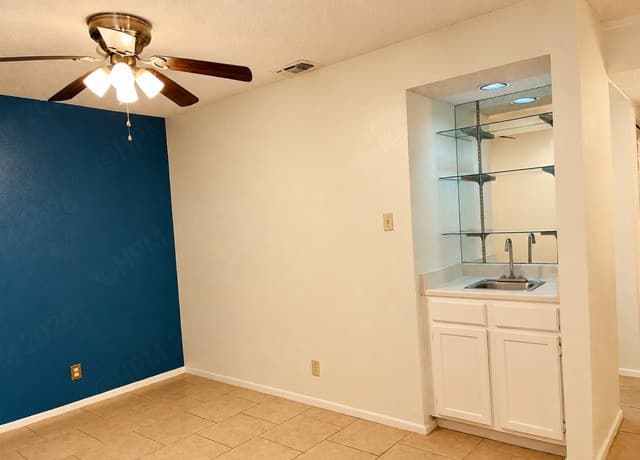 rental at 10955  Wurzbach Rd Unit 202 in San Antonio, TX — photo 5