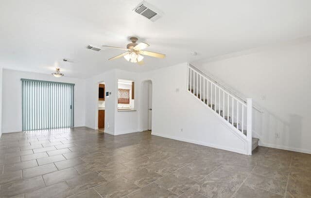 rental at 7839  Cortland Oak in San Antonio, TX — photo 5