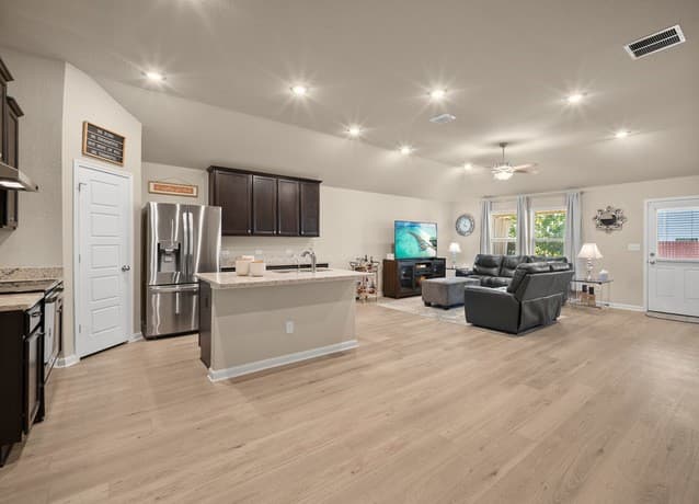 rental at 4311  Southton Woods in San Antonio, TX — photo 2