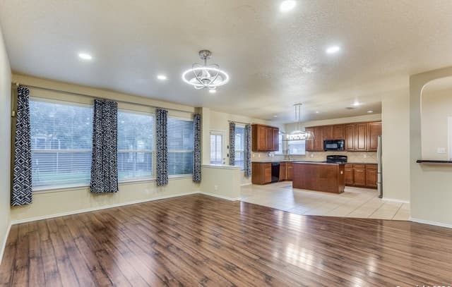 rental at 5723  White Oak Cv in San Antonio, TX — photo 5